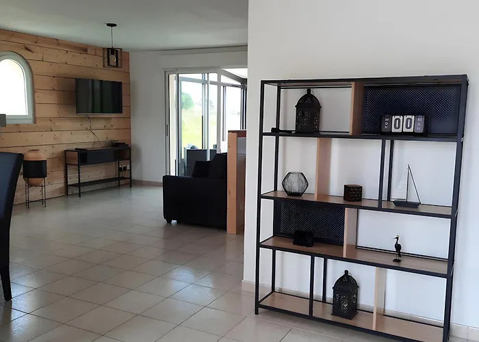 Avec Salle De Jeux *